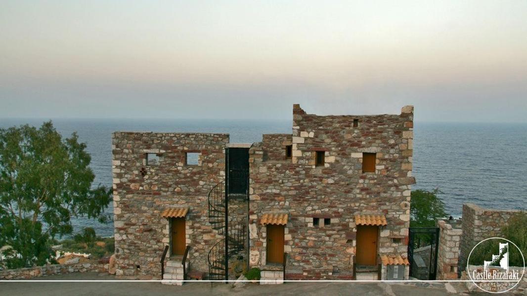 Hotel Castle Rizaraki Kokkala Exteriér fotografie
